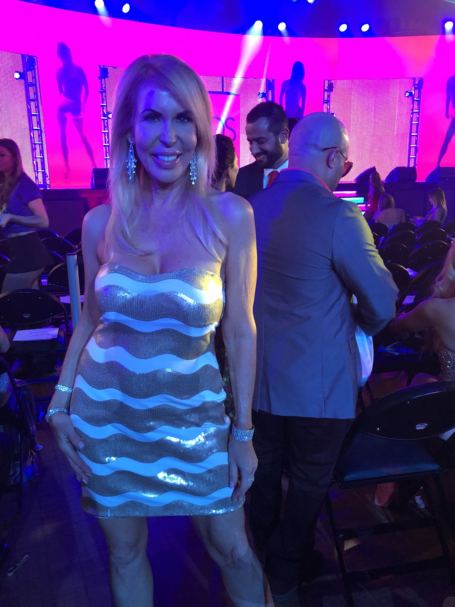 Erica Lauren on X: What I'm wearing#AVNAwards #AVN2018 https