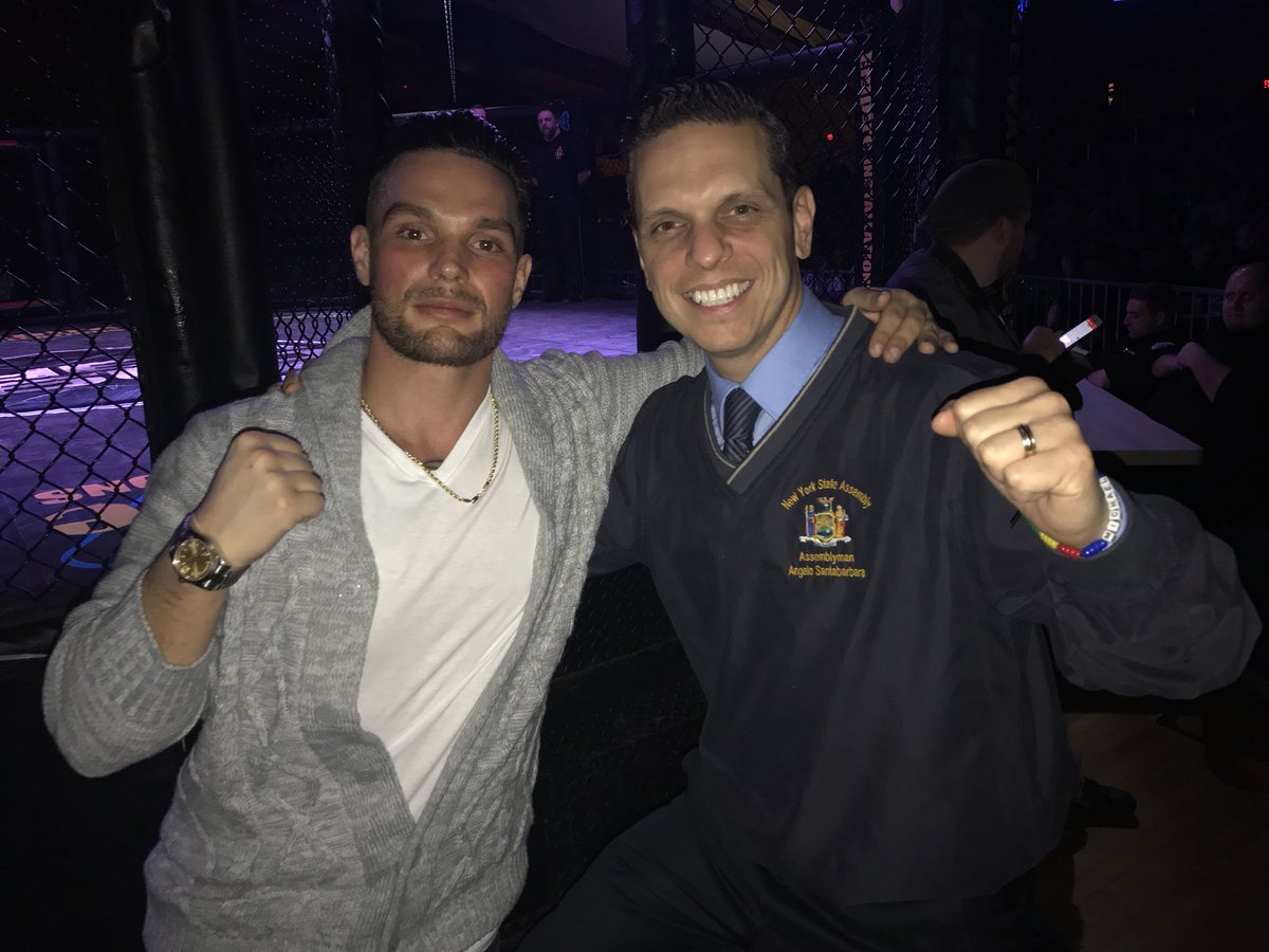 Ringside tonight with my good friend @TommyMarcellino from the great City of Amsterdam for MMA at @CageWarsNY 35 @MyMMANews @RecorderShinder