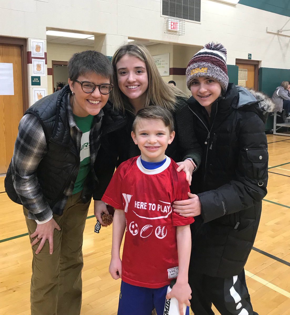 SpoilersGirls's tweet image. Spoiler Girls Appreciate This Guys Help On Game Day When He Can-Today We Got to See Him In Action with his Team on the Hardwood #LotsofHustle #RoundBallFun 👊🏀
