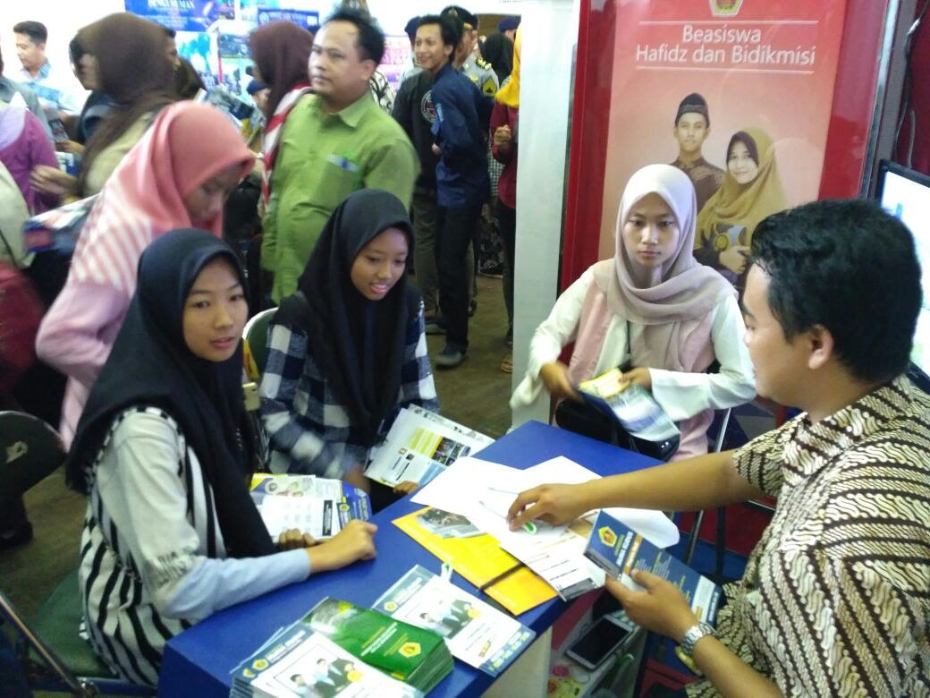 PMB UMK Kudus tweet media