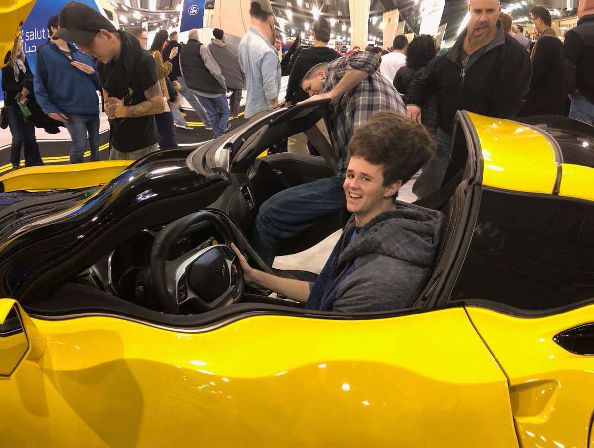 tiara ♒️ tweet media