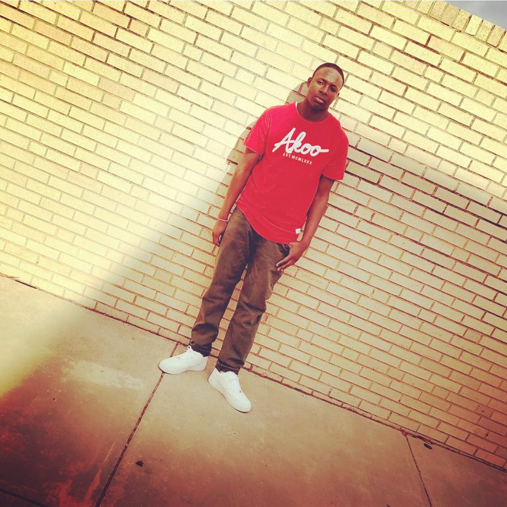 Dre_BoutPape's tweet photo. “Stiff shit forever put that on my pops” #RIPOUTLAW https://t.co/IDcOihSslz