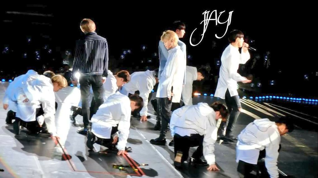 jiayipeow48's tweet photo. 20171023
#bts #Taiwan #taipei #concert #JIMIN #JUNGKOOK #JHOPE #JIN #V #SUGA #RM #방탄소년단 https://t.co/gPJF08EsB6