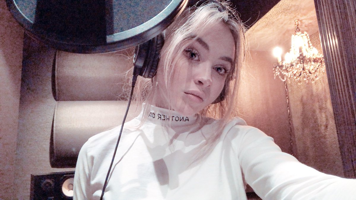 SabrinaAnnLynn's tweet photo. user @SabrinaAnnLynn is making an album https://t.co/Oa0WJnQsTW