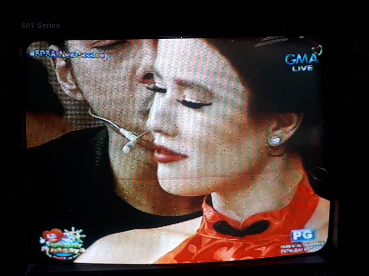 ValeeNation_Mal's tweet photo. #SPSAllNewPasabog omaaaaaay JerLeen @Valeentawak @IamJNapoles ano gngawa mo kay ContraVida hihihi..  sweet hahaha @SundayPinasaya https://t.co/l1TYxsS8P6