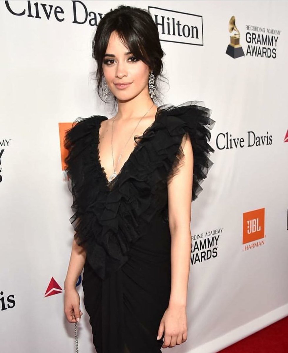 popticular's tweet photo. En #Popticular estamos listos para la fiesta de la música! Los #GRAMMYs son a sólo horas y hoy las estrellas desfilaron en la fiesta de #CliveDavis (+FOTOS) #RitaOra #CamilaCabello #Thalia #JenniferHudson https://t.co/5ebFyQceZN