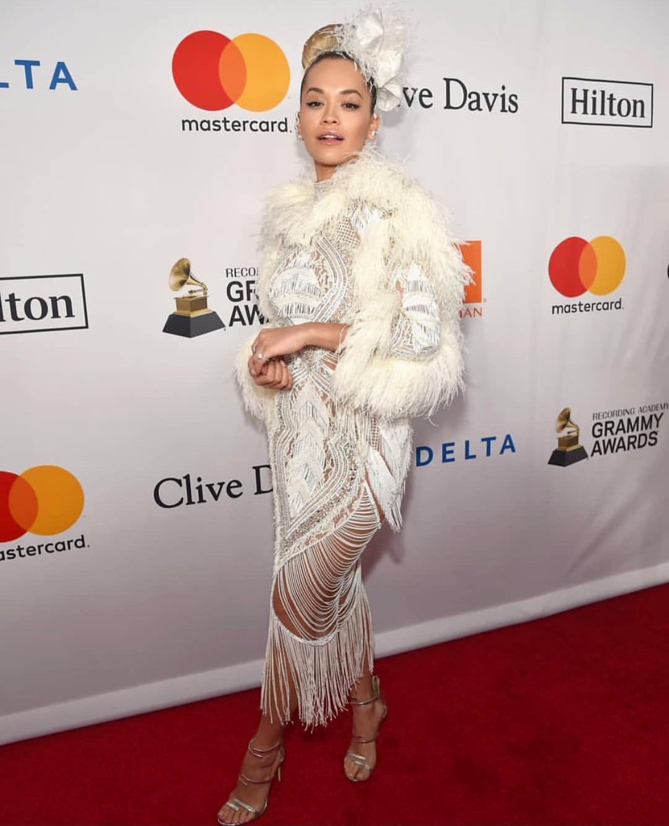 popticular's tweet photo. En #Popticular estamos listos para la fiesta de la música! Los #GRAMMYs son a sólo horas y hoy las estrellas desfilaron en la fiesta de #CliveDavis (+FOTOS) #RitaOra #CamilaCabello #Thalia #JenniferHudson https://t.co/5ebFyQceZN