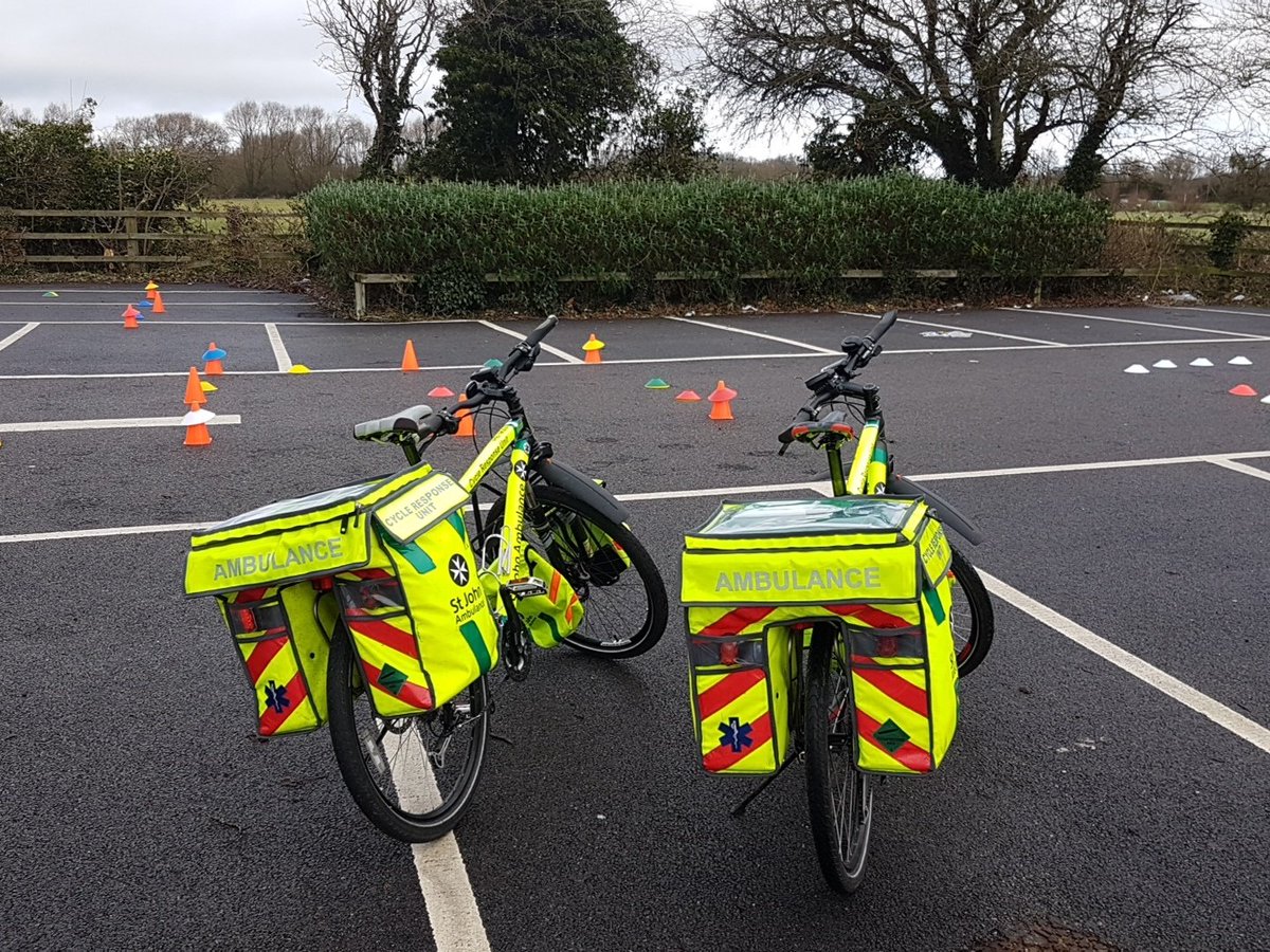SJASouthEastCRU's tweet photo. Back to #ConeSkills today with #10ftBox, #Serpentine and #LocktoLock assessments. #mySJAday 🚲🚑 https://t.co/tfIgR9qXeq