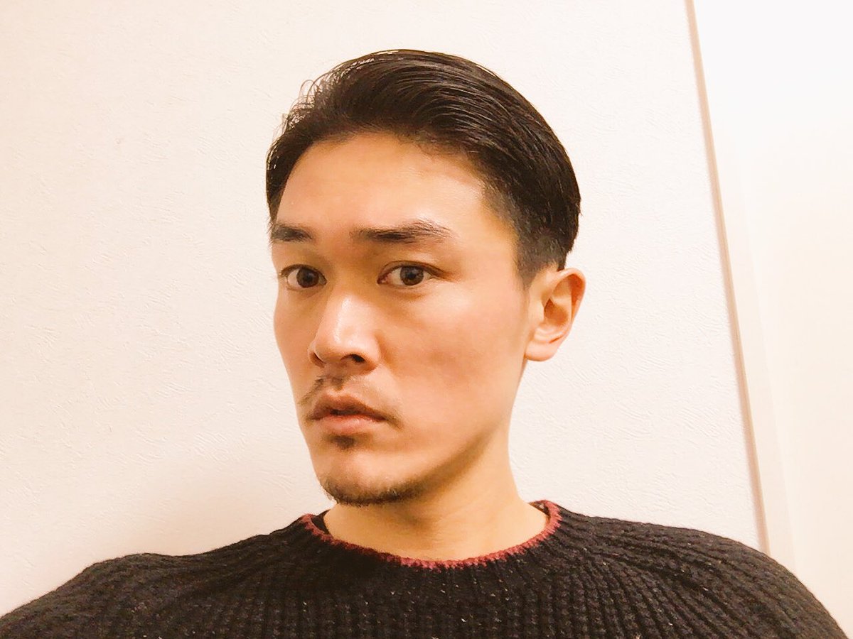 Twitter 上的 横山真史 改めまして昨日の健ちゃんの新年会めちゃめちゃ楽しかったです お話しさせて頂きました皆様ありがとうございました そして本日は とある次の作品に向けて髪の毛をカットしてきました ワイルドになったかな 笑 T Co Vfp6augwl4