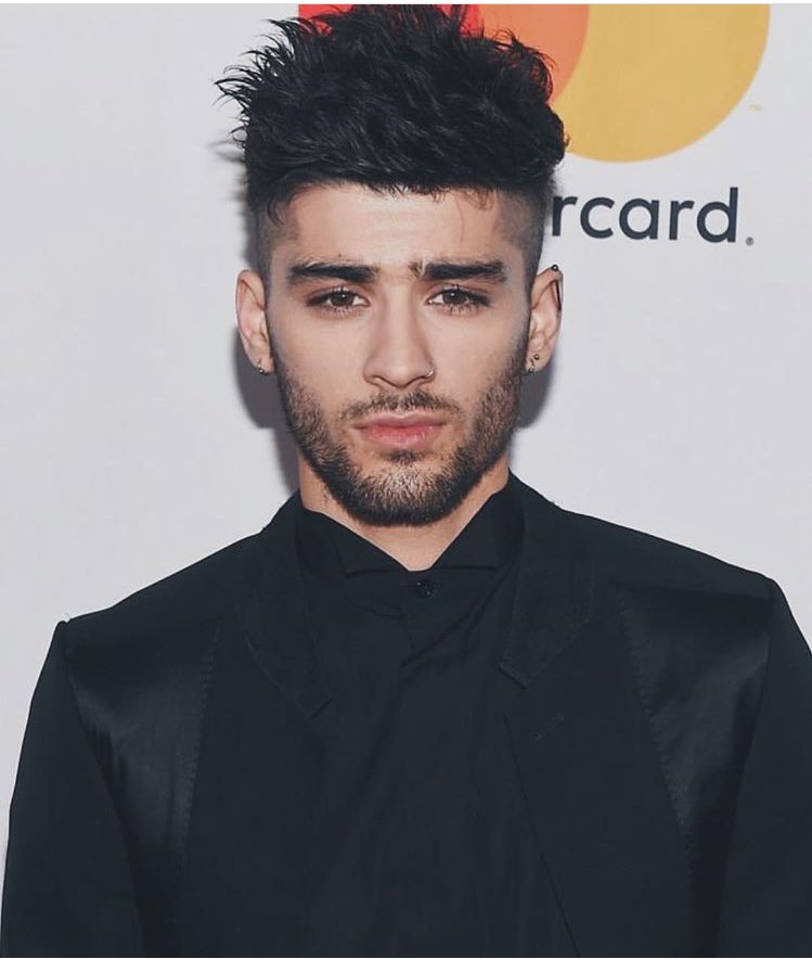 stripthatgrande's tweet photo. zayn looks so good wow i’m - https://t.co/3nwNQkriqq
