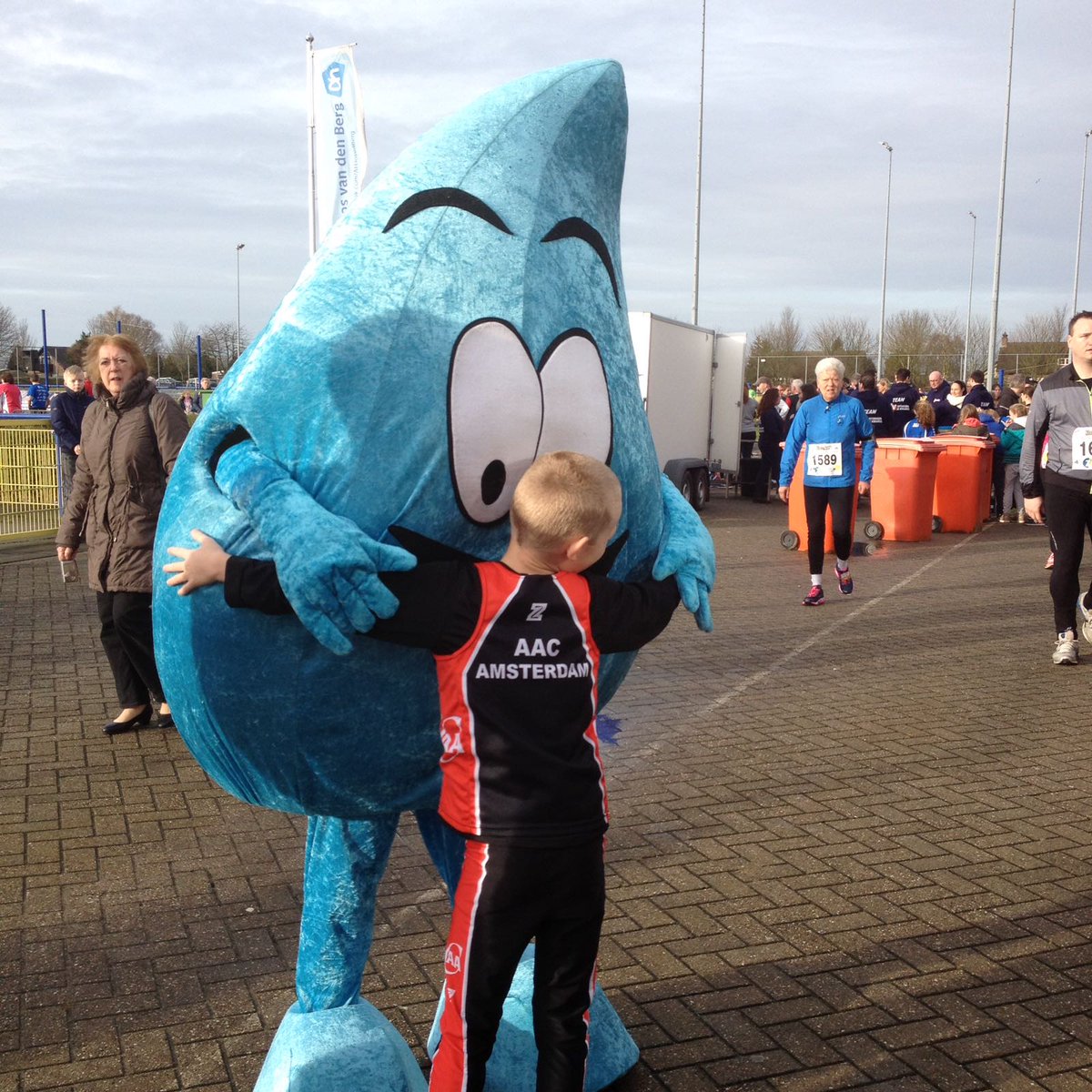 Iedereen houdt van Druppie! Was weer gezellig bij Uithoorn's Mooiste <a href="/AkuUithoorn/">AKU Uithoorn</a> bedankt!