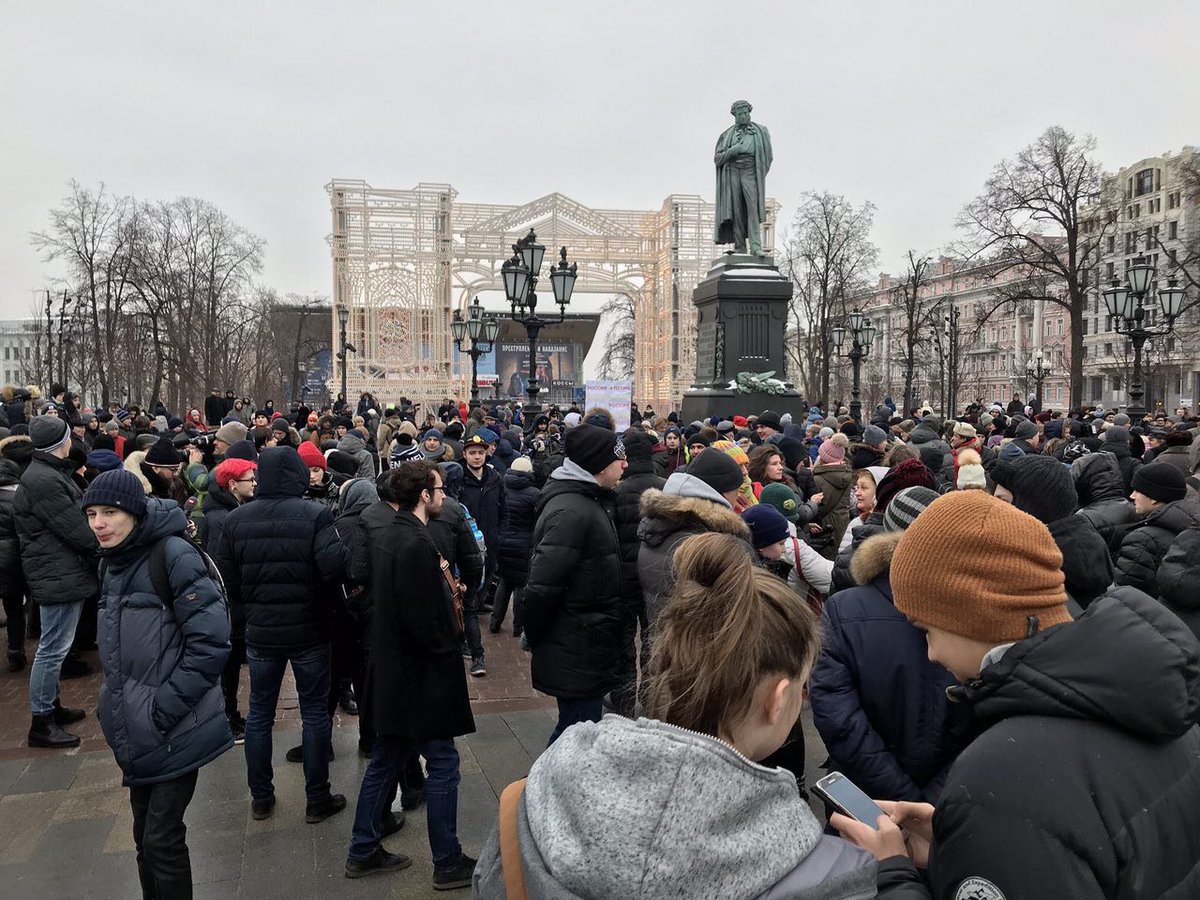 Какие новости в москве на сегодня последние. Пушкинская площадь в Москве сейчас. Что сейчас на Пушкинской улице в Москве. Москва Пушкинская площадь сегодня. Пушкинский сквер Москва сейчас.