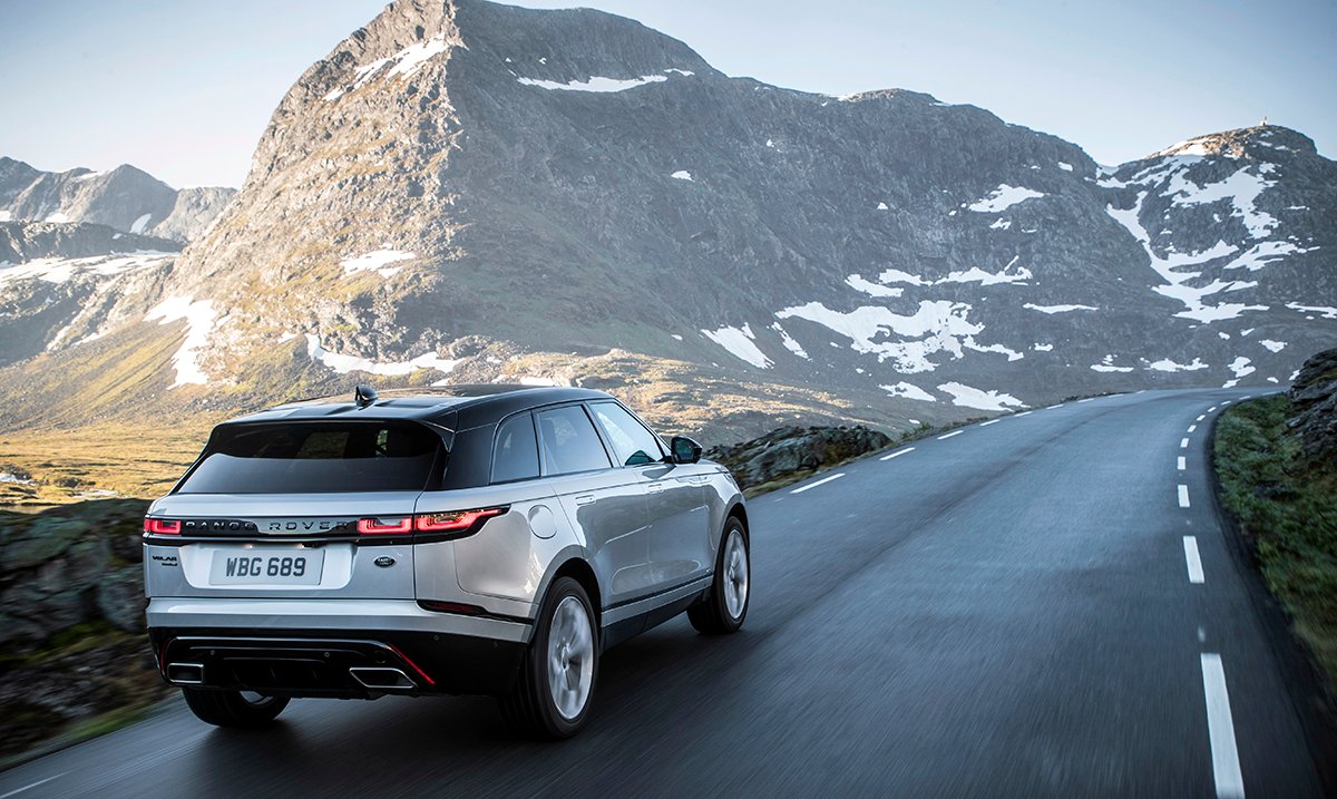RangeRover's tweet photo. With clean elegant lines from the front bumper to the rear, the #RangeRover #Velar exudes confidence in any environment. Design yours: https://t.co/813kbZqFkq https://t.co/IVUJuofqgk