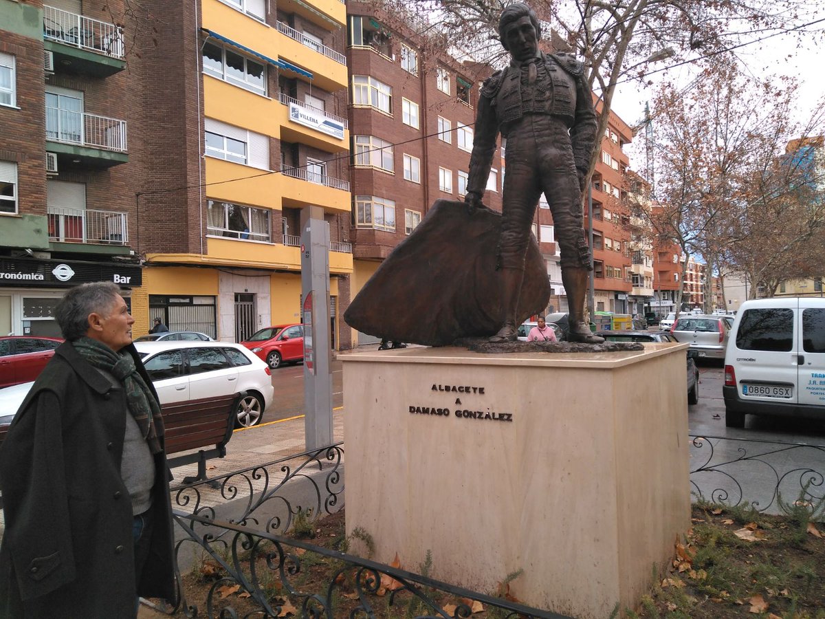 De vuelta de Tarazona, he parado a visitar a un grande, cuantos recuerdos de toda una vida en un segundo. #EternoDamaso