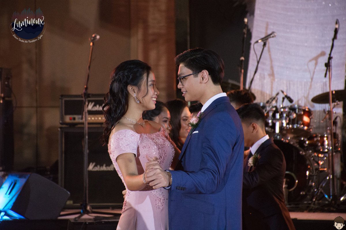 MCHSProm2018's tweet photo. The Cotillion de Honor, a prom tradition, choreographed by the Halili Cruz School of Ballet. https://t.co/DqI2SeuLwH