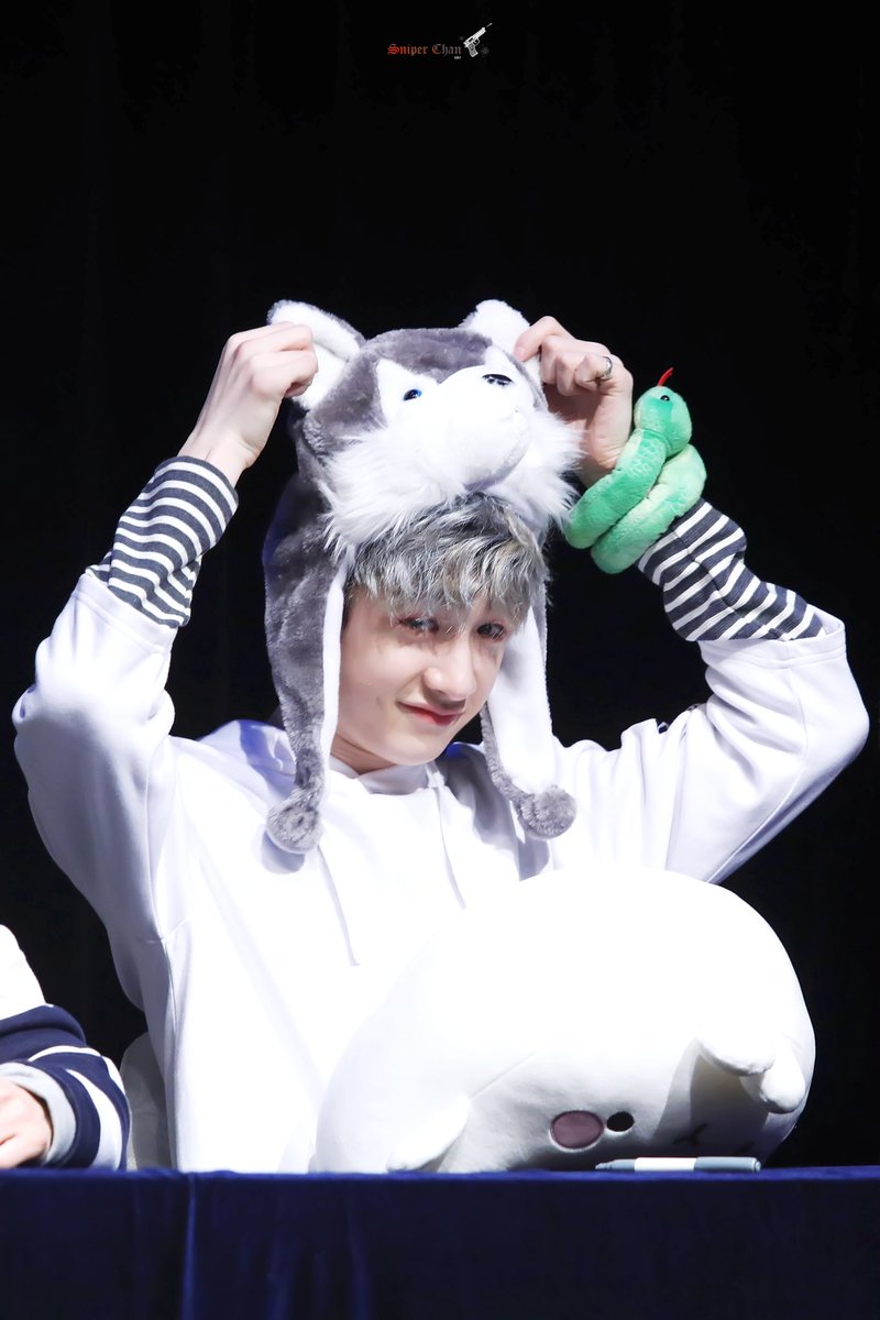sniperchan1003's tweet photo. 180127 신촌 팬싸
HQ💘🐕
My One And Only ♡

HQ 🔗
https://t.co/WvrUKTiFjT
https://t.co/kzlCxxLVFk
https://t.co/LYiwx1awWS
https://t.co/IVsQXT0yIA

#방찬 #찬 #BANGCHAN 
#StrayKids #스트레이키즈 #3RACHA
@Stray_Kids https://t.co/QV1BspqcCf
