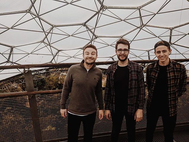 JamesBrewster's tweet photo. Feeling planty w/ @benrr and @willgreen05 πΏπ΄π€πΌ
β
#edenproject #plantlife #kingsofconservation #begreen #willgreen https://t.co/YJdzaFmkA0 https://t.co/z7dYvZGPTl