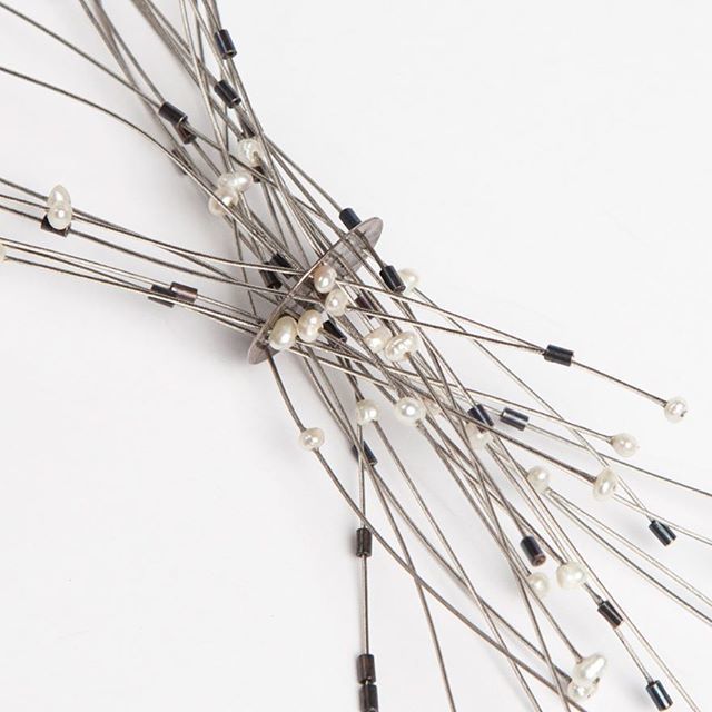 Jewelsinferment's tweet photo. #MariaRosaFranzin #fermentingjewelry #details #invitedartist #gioiellinfermento #gioiellinfermento2018 #inspired #studiojewelry #mastercollection #anotherkindofjewellery #gioiellocontemporaneo #artjewelry #competition #gioielliinfermento #artsandcrafts #craftprize #contempor… https://t.co/BfIQ7uFahK