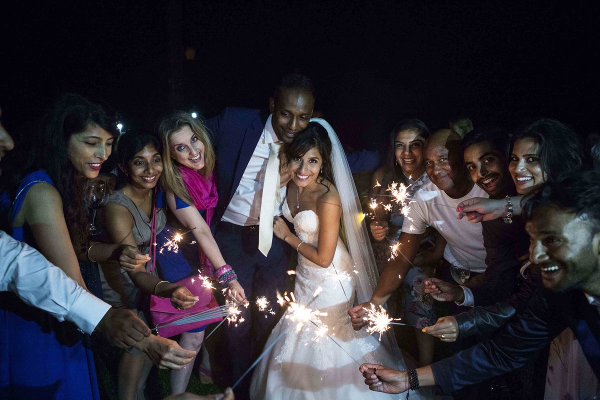 francescaphoto1's tweet photo. Lovng the dark nights for sparklers! #winterweddings #sparklers #funwithlights #sparklers #engaged #weddingphotography #londonphotographer #flhamphtographers https://t.co/qCzKOPzpfB