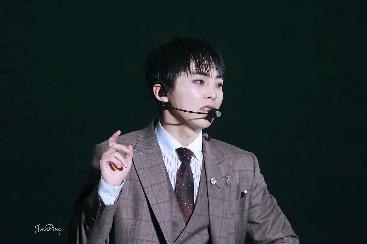 exo_hqs's tweet photo. [HQ] 171125 Xiumin
cr. JinPing
https://t.co/mtEl2IUmOS
#TeamEXO
#TwitterBestFandom   
@weareoneEXO https://t.co/qpCIveJUYt