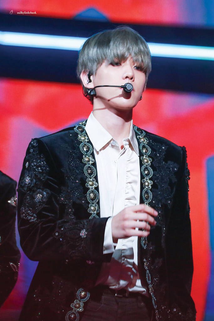 exo_hqs's tweet photo. [HQ] 171231 Baekhyun
©® milkylittlebaek
https://t.co/GX0Ft0drbQ
https://t.co/i101r13GOK
#TeamEXO #TwitterBestFandom    @weareoneEXO https://t.co/qp7My8Y9uY