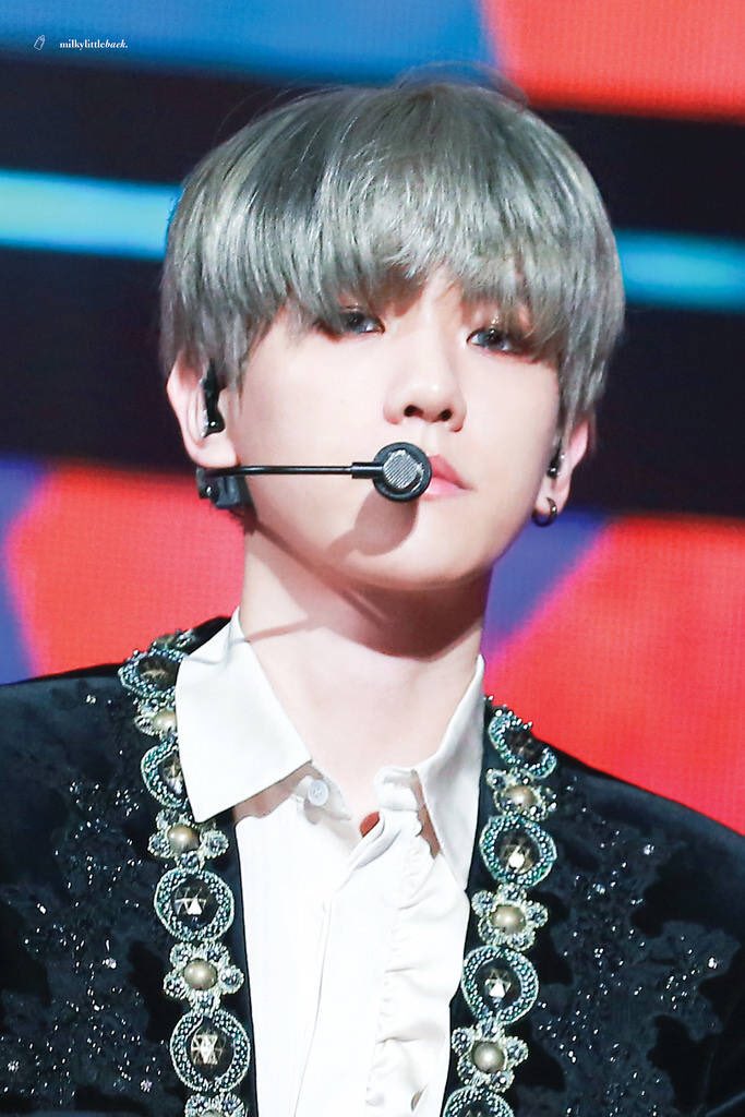 exo_hqs's tweet photo. [HQ] 171231 Baekhyun
©® milkylittlebaek
https://t.co/GX0Ft0drbQ
https://t.co/i101r13GOK
#TeamEXO #TwitterBestFandom    @weareoneEXO https://t.co/qp7My8Y9uY