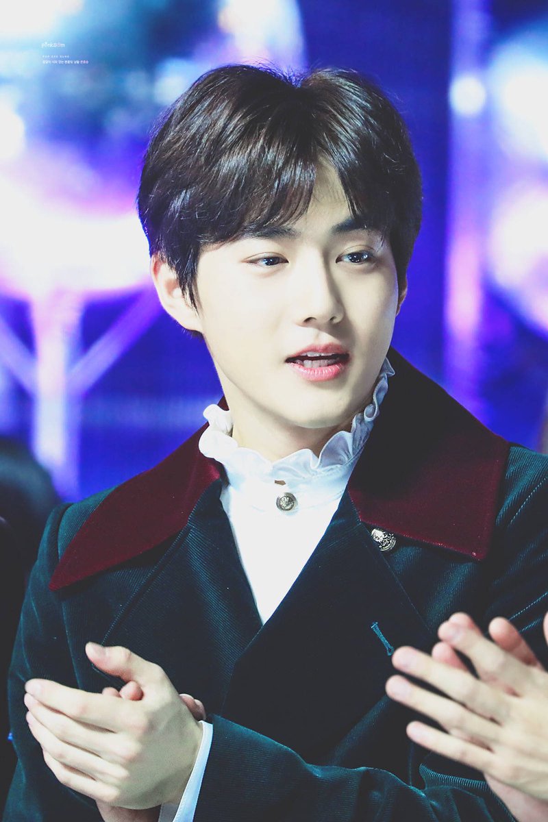 exo_hqs's tweet photo. [HQ] 171202 Suho
©® pink__som
https://t.co/uYDfhDP5MP
https://t.co/3ezY09m75c
#TeamEXO #TwitterBestFandom  @weareoneEXO https://t.co/fawzh1kEmY