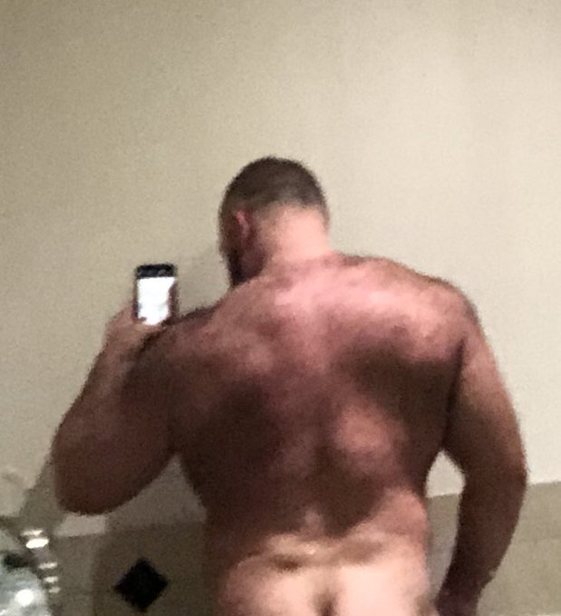 Am I too hairy ? 🤔 https://t.co/UwIYH0IIdk<a href="/tag/massage"class="tags"><span>#massage</span></a>