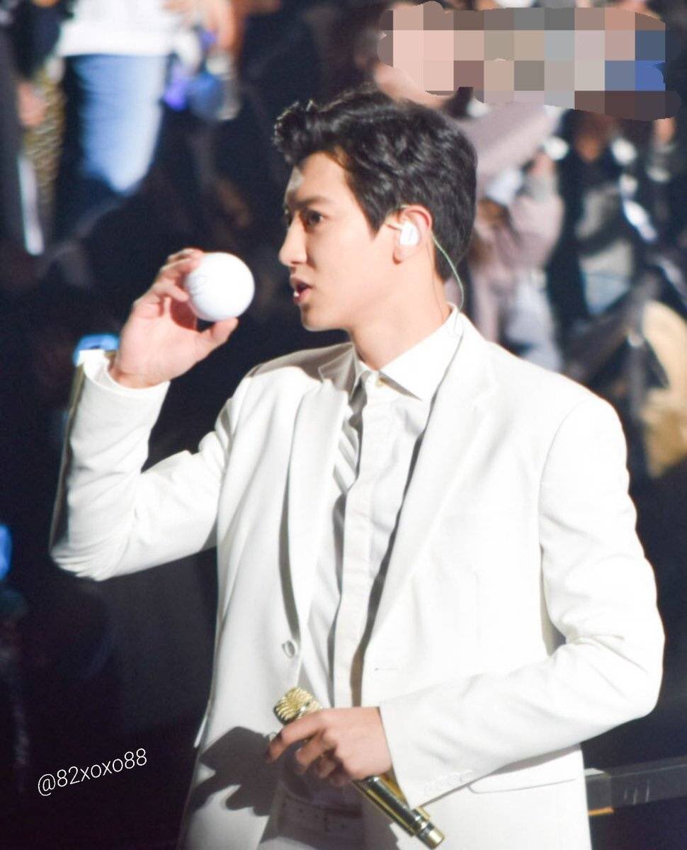 exo_hqs's tweet photo. [HQ] 180127 Chanyeol
©® 82xoxo88
https://t.co/AugytnlTCP
https://t.co/RLfEZ6Y9gR
#TeamEXO #TwitterBestFandom @weareoneEXO https://t.co/9N4gvKMlS9