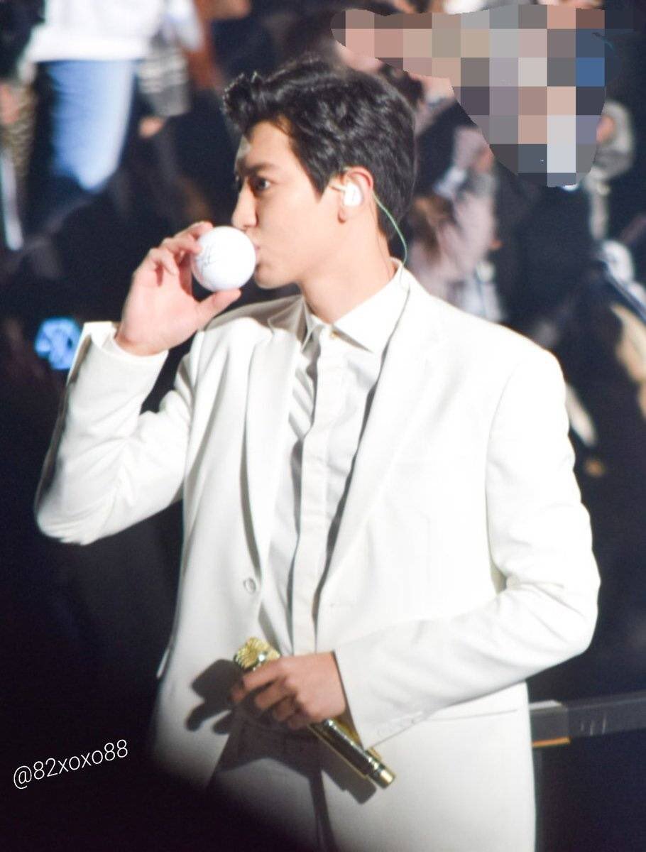 exo_hqs's tweet photo. [HQ] 180127 Chanyeol
©® 82xoxo88
https://t.co/AugytnlTCP
https://t.co/RLfEZ6Y9gR
#TeamEXO #TwitterBestFandom @weareoneEXO https://t.co/9N4gvKMlS9