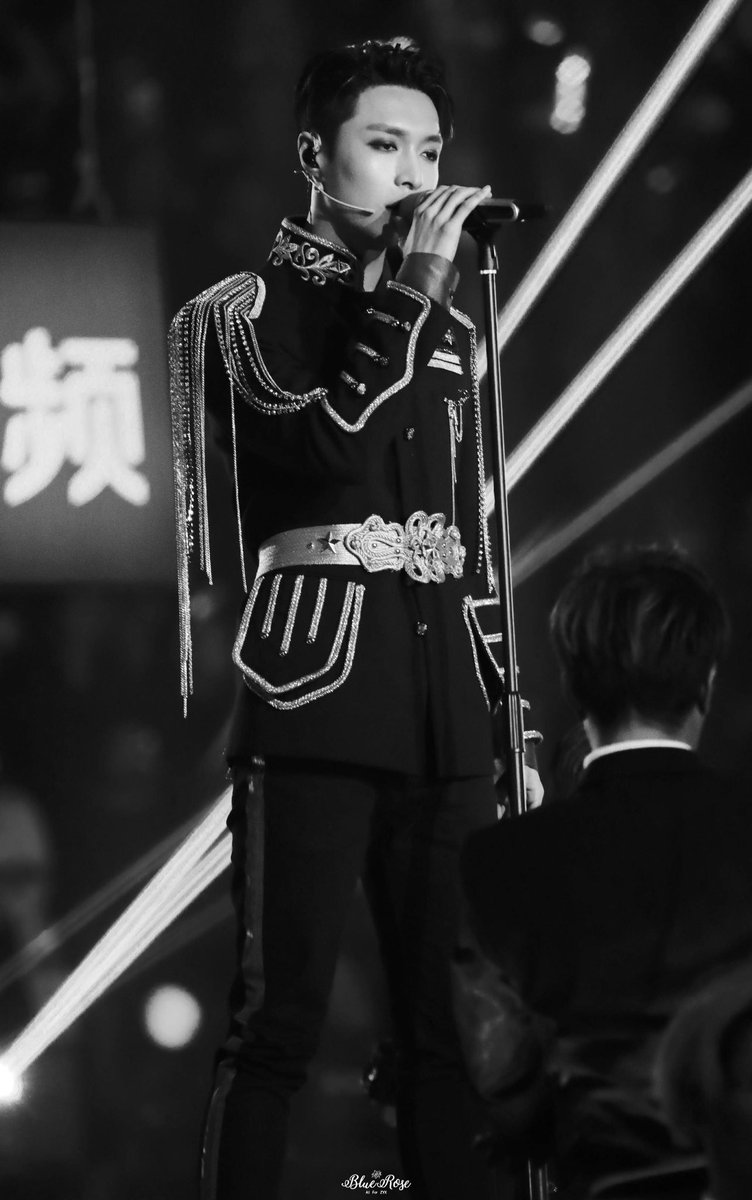 exo_hqs's tweet photo. [HQ] 171231 Yixing
©® bluerose__1007
https://t.co/wFGwvDLuij https://t.co/HIbrquk2FK
#TeamEXO #TwitterBestFandom @weareoneEXO https://t.co/WttvgyIKJP