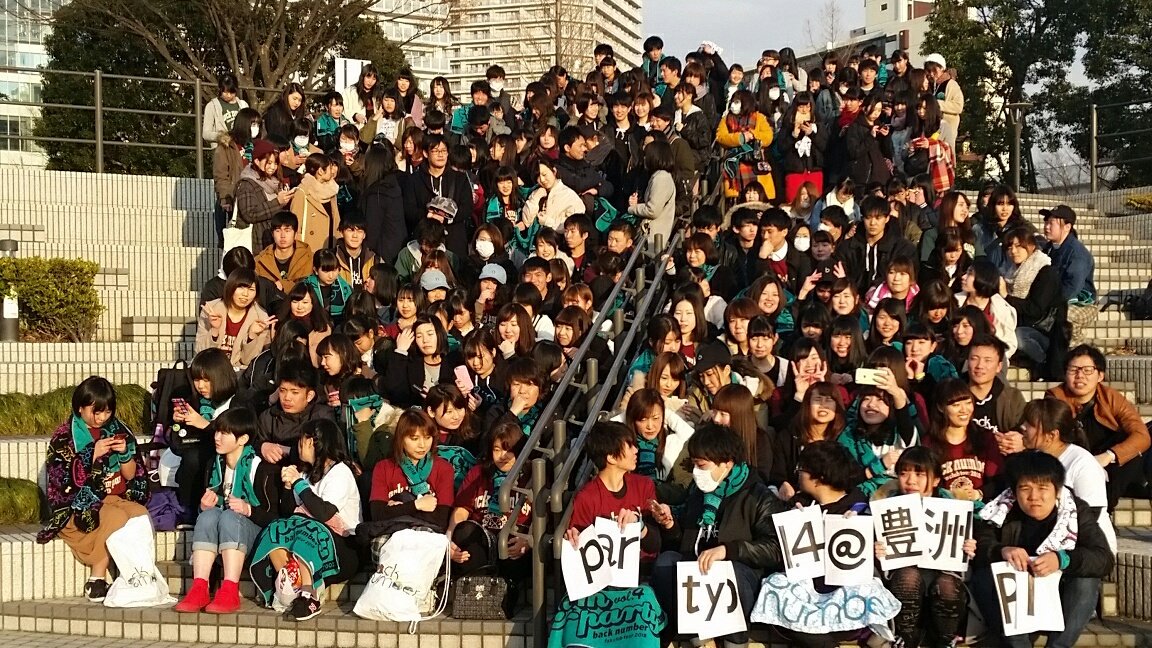 bknb_kenji1974's tweet image. 集合写真に集まってくれた皆さん、ありがとうございました!
ちゃんとした写真はあとでアップされると思いますが、とりあえず📷 みんなで盛り上がりましょう♪