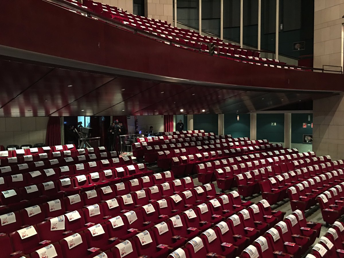 Nos queda una semana para pisar el López por tercera vez. ¡Nervios! #CuentaAtras #LasDelPorcheTomanMedidas #vivaelCarnaval