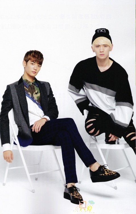 moonbinniebin's tweet photo. D28-bias in a ship #minkey #keyming https://t.co/q7GUw6t4Zq