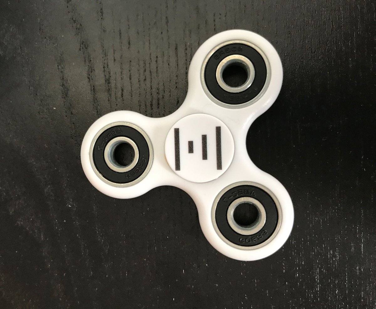 Happy #MTLSwagSunday, the last one in January! This week we're giving away 3 $MTL fidget spinners. Just RT + Follow for a chance to #win one. Winners announced on Monday.

P.S. while you're waiting, be sure to check out our latest Metal Pay app demo! 🔥🤘

x.com/metalpaysme/st…