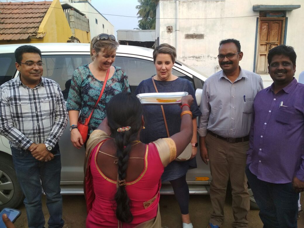 karuppusamyREAD's tweet photo. #READ

M&amp;S brand UK representatives visited READ organization and learned about Textile workers human rights violence

Then they visited READ programs https://t.co/jNPMrUQmOE