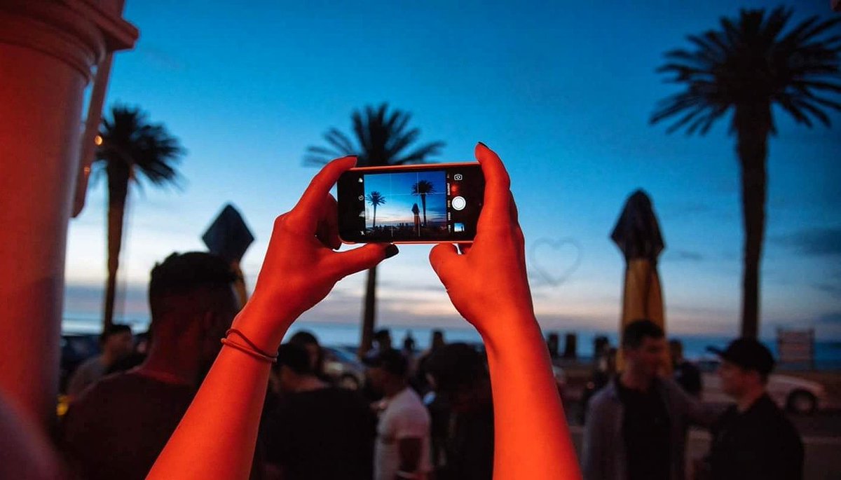 CafeCaprice's tweet photo. Any given Sunday 🎶🎉
#cirocsundays #cirocsa #cirocsummer #cafecaprice #campsbay #capetown 
@cirocsa https://t.co/Mp1uqY6hnd