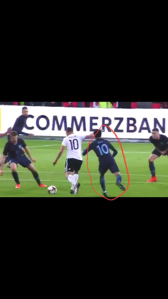 lacamayeng's tweet photo. @Podolski10 Hey @dele_official !!! How was that shot, mate? #AlwaysShite ππ https://t.co/gTotah15AP