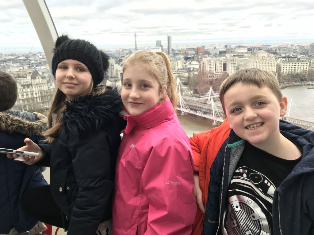 Animate2Educate's tweet photo. On board @TheLondonEye with Digital Leaders and staff from @LanchesterEP and @BirchwoodPrim https://t.co/JmSaC8EZND