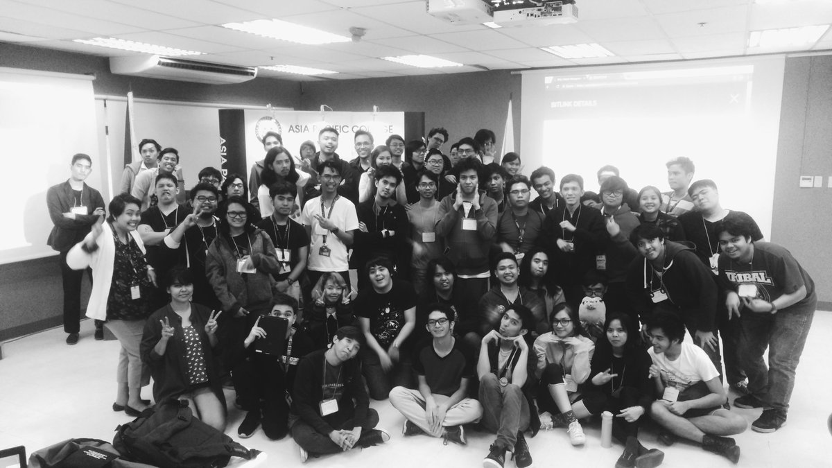 ifnotnowgwen's tweet photo. #GGJ18 at APC is a wrap! It's time to ambush that smol #GGJCake. Happy birthday @globalgamejam. 💕 https://t.co/UTYkxkXB0d
