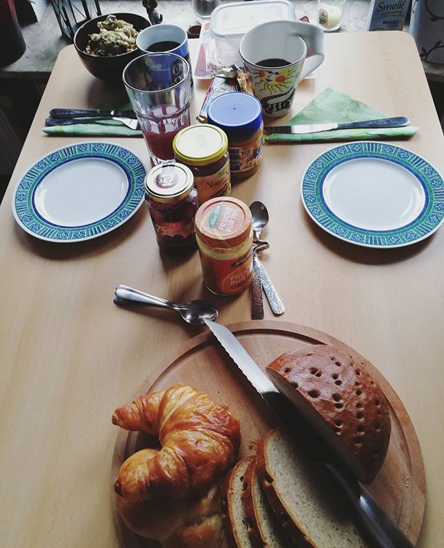 Taoofstefan's tweet photo. Another comfy breakfast this morning 😃
#goodmorning #breakfast #coffee #nuts #eatclean #cleaneating #rehydrate #fit #nutsaboutnuts #nutrition #health #keto #fitlife #healthyeating #healthyfood #healthyliving #chocolate #nuts #reading #macros #frankfu… https://t.co/D3Cgp7YcAr https://t.co/oSlbLgtjNY