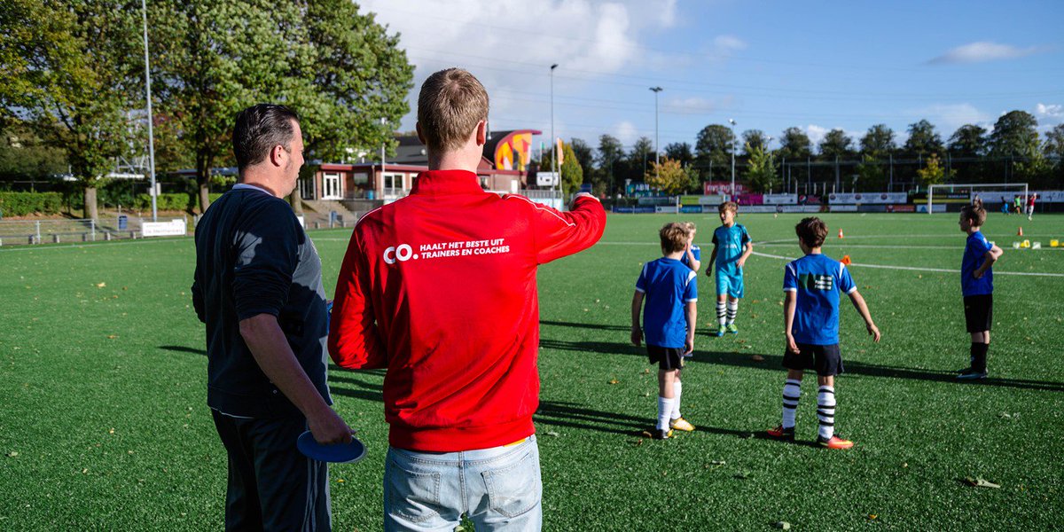 goedbezigobroek's tweet photo. Wat zijn de investeringen van een trainersbegeleider bij je vereniging? En belangrijker nog: wat levert het je vereniging op? Een ding: (jeugd)leden blijven er langer door sporten! Neem contact op als je hier mee aan de slag wilt. https://t.co/Z6WbHiQmoo #toekomst #ledenbehoud https://t.co/LxgFGOtk3Z