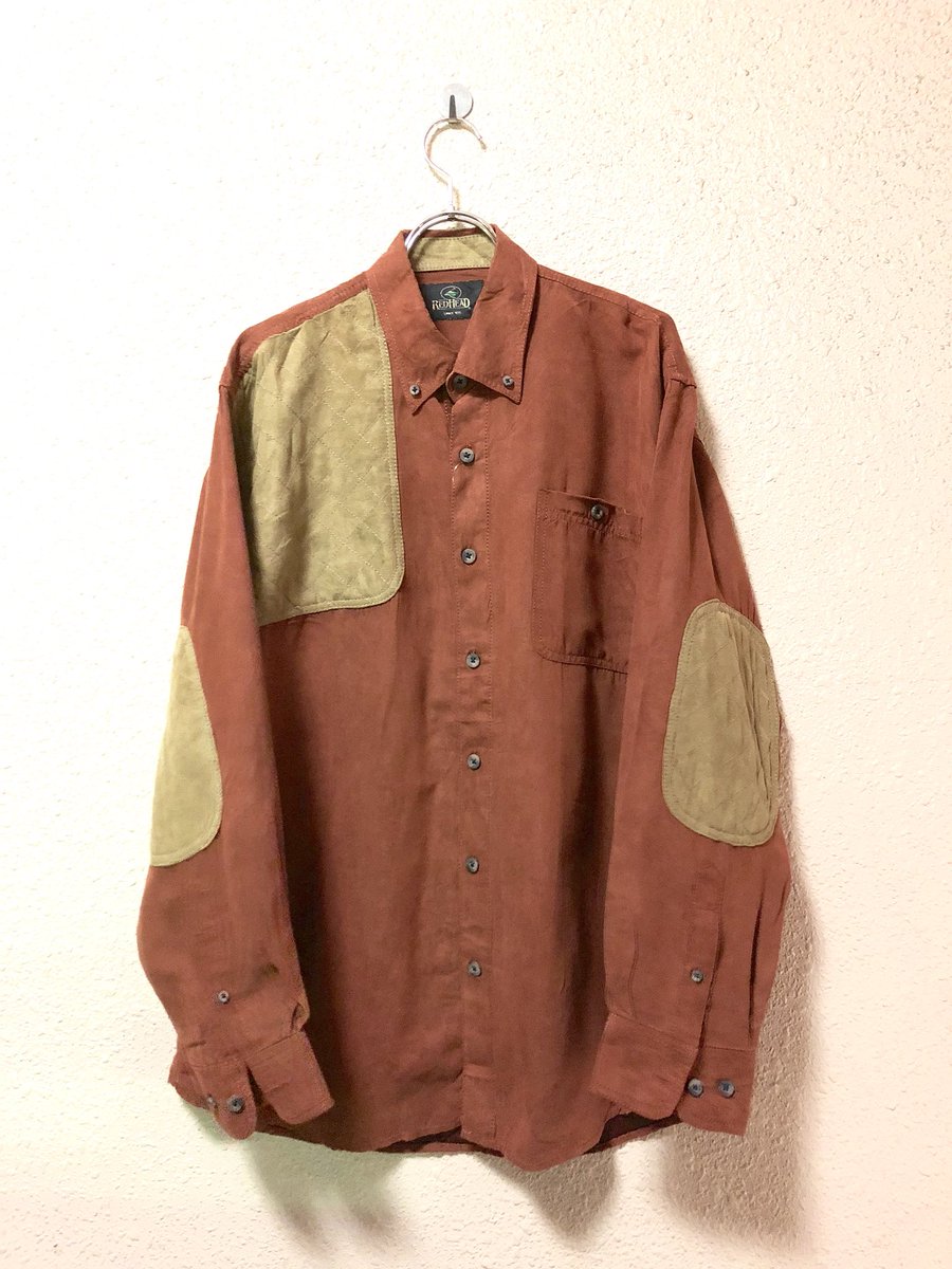ragla_magla_s's tweet photo. RAGLA MAGLA 下北沢

old "hunting design" fake suede  shirts

¥5,800(tax in)

#raglamagla #shimokitazawa #used #vintage #ラグラマグラ #下北沢 #下北 #古着屋 #古着 #shirts #designshirts #hunting https://t.co/p5aqfAIdlr