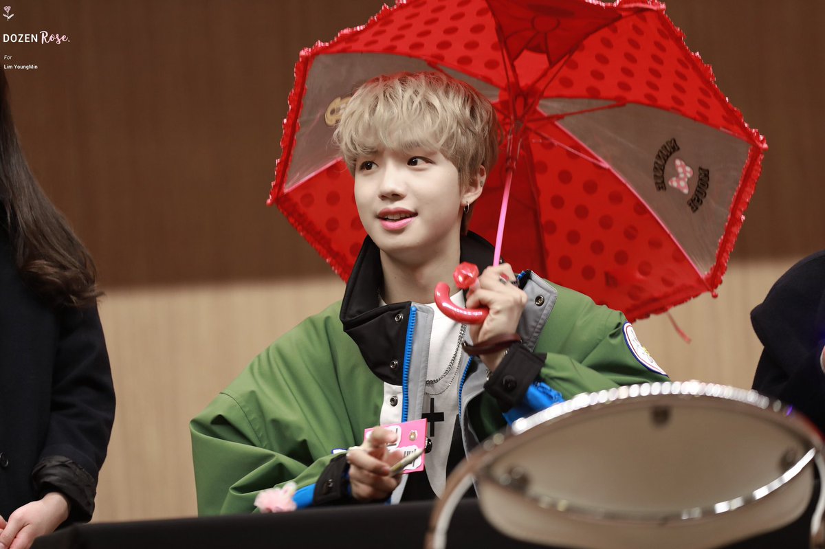 dozenrose1225's tweet photo. 180128 팬사인회 
#임영인 #MXM https://t.co/9DhNRsqprI