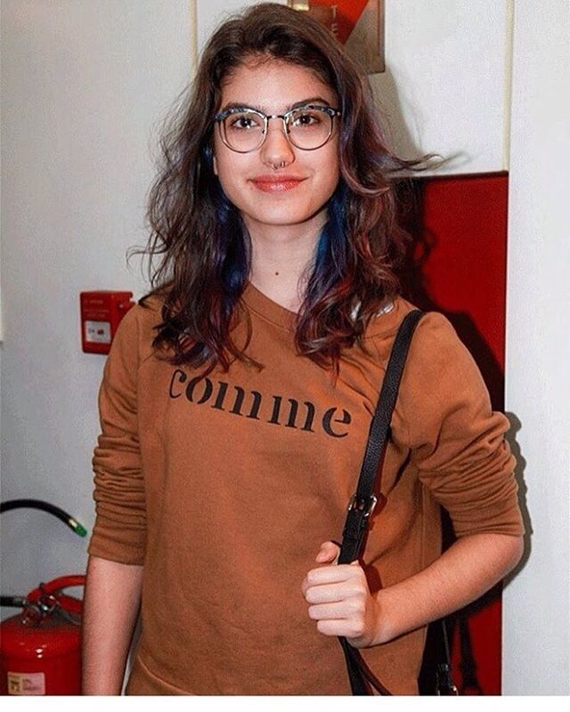 soniafmoura's tweet photo. regram @limantha18
😍 ela fica ainda mais linda de óculos 💕
( @gigigrigio )
#actress #atriz #limanthatoday #limantha #malhacaovivaadiferenca #Malhação  #VivaADiferença #Samantha #Lica #fives #alexiamaltner #Samantha #gigigrigio https://t.co/nznJSjW4Ym https://t.co/v7efKT45RQ