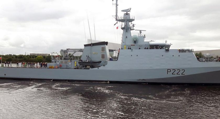 Defence24pl's tweet photo. Royal Navy przyjmuje pierwszy patrolowiec River II. Początek wielkiej serii okrętów @RoyalNavy @BAESystemsplc #marynarka #RiverII | @Defence24pl
https://t.co/IxjYRKYIsm https://t.co/IGWAGnkmRb