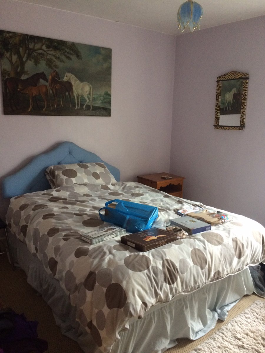 EverySweetHome's tweet photo. From this.... to this! Using furniture from other rooms &amp; simple decorating Very cost effective &amp; themed around the clients fabulous Stubbs painting... https://t.co/ZLYFJNushI