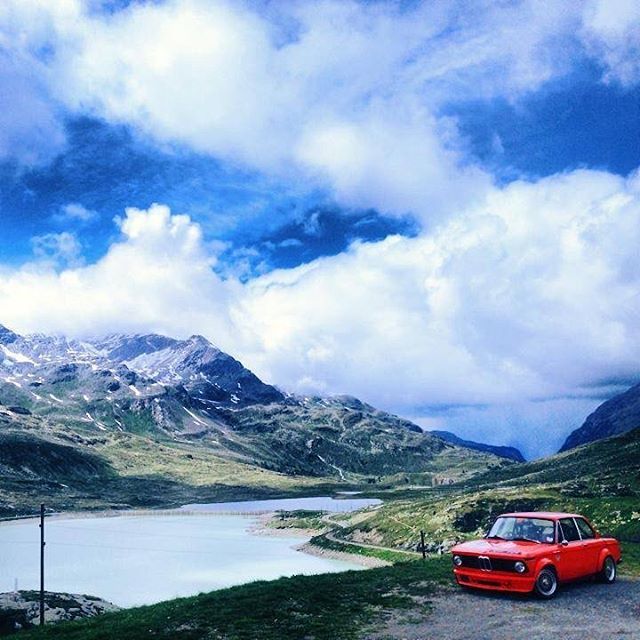 Very tempted to take the 2002 on this years EuroHoon. It’s perfect for the Alpine Passes. #bmw #retro #alps #passes #eurohoon #bmwfan #bmwlove #bmwgram #inka ift.tt/2nlhQz5