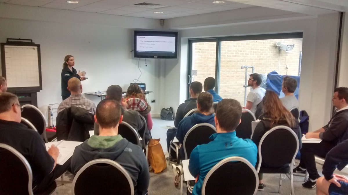 Lubasmedical's tweet image. Day 2 on the #sportstrauma course @TheSSESWALEC @hasmum delivering the #playerassessment lecture #DRABCDE #planning #teamwork