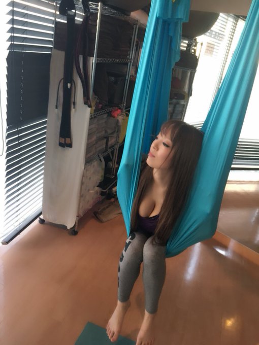 この写メ撮ってくれる前までこの布の中で寝てしまってたw https://t.co/aZ9Q5ywf4k<a href="/tag/ps4share"class="tags"><span>#ps4share</span></a>